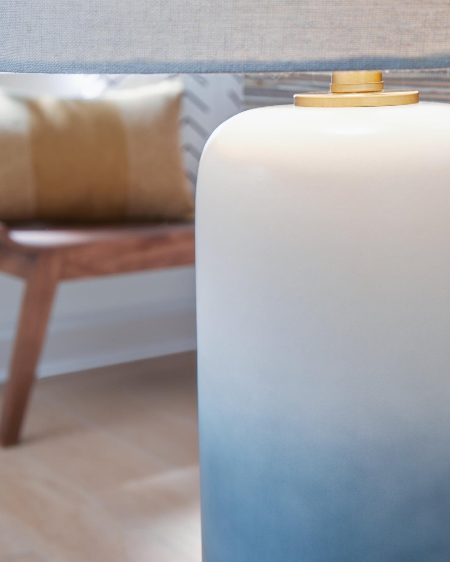 Lemrich Ceramic Table Lamp (1/CN) Signature Design by Ashley®