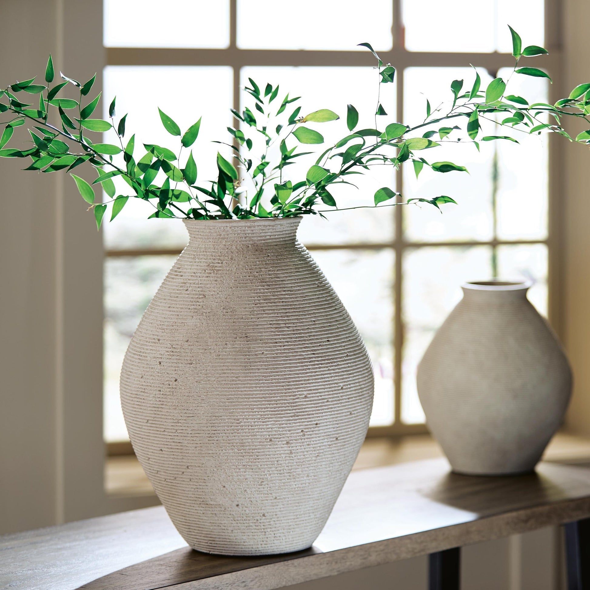 Hannela Vase Signature Design by Ashley®