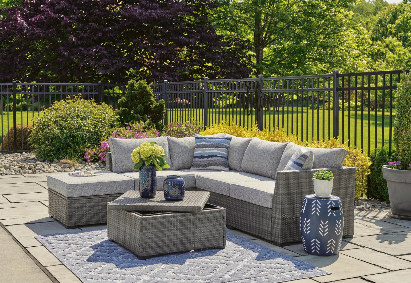 Petal Road LoveseatSEC/OTTO/TBL Set(4/CN) Signature Design by Ashley®