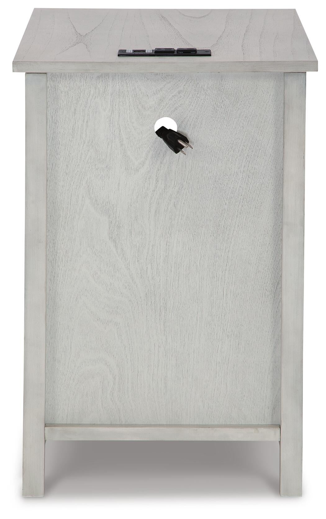 Treytown Chair Side End Table Signature Design by Ashley®