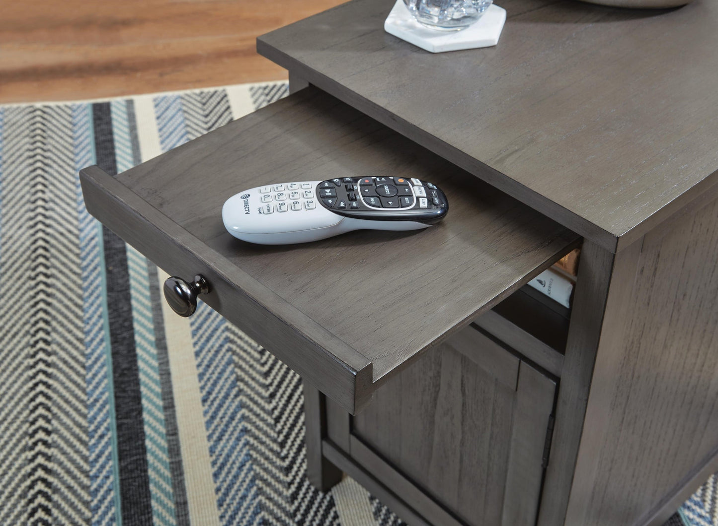 Treytown Chair Side End Table Signature Design by Ashley®