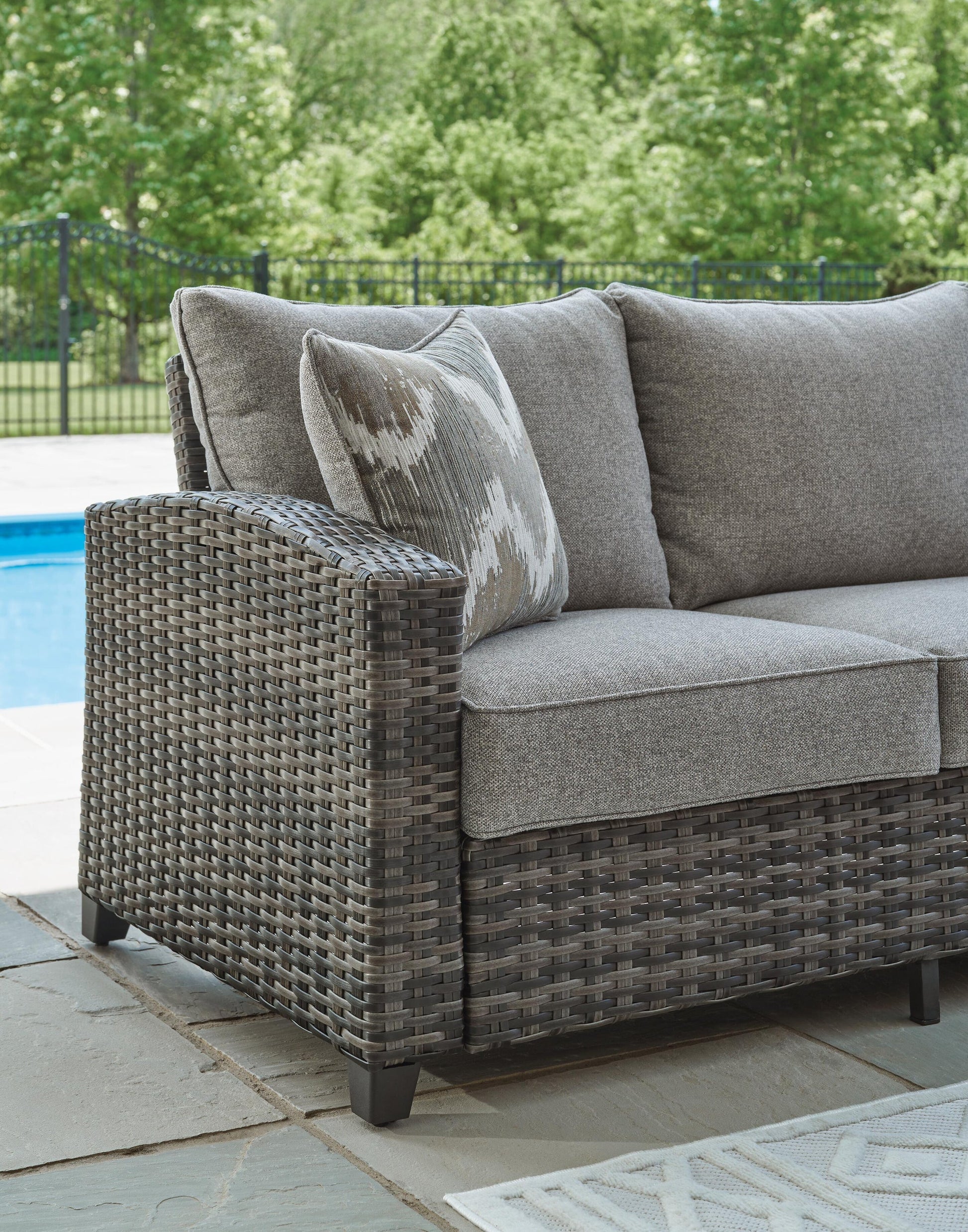Oasis Court Sofa/Chairs/Table Set (4/CN) Signature Design by Ashley®