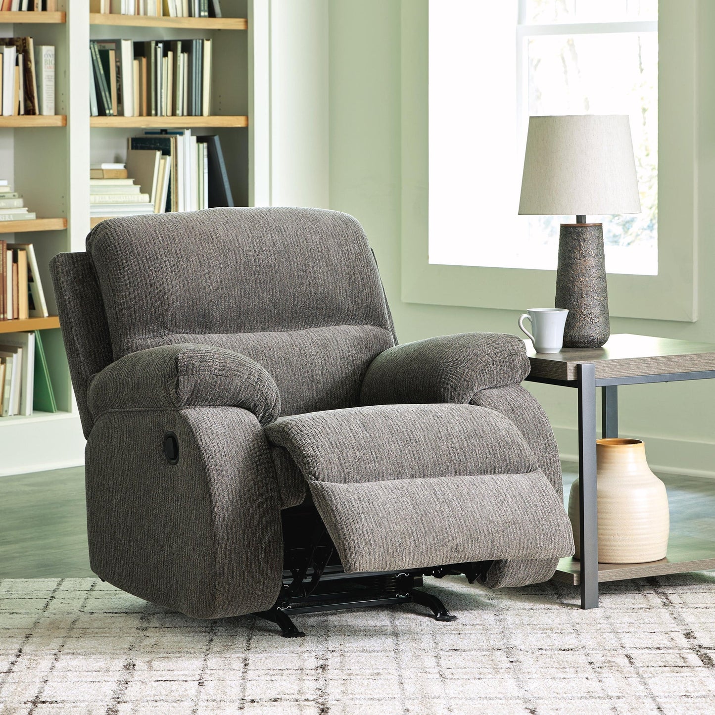 Scranto Rocker Recliner Signature Design by Ashley®