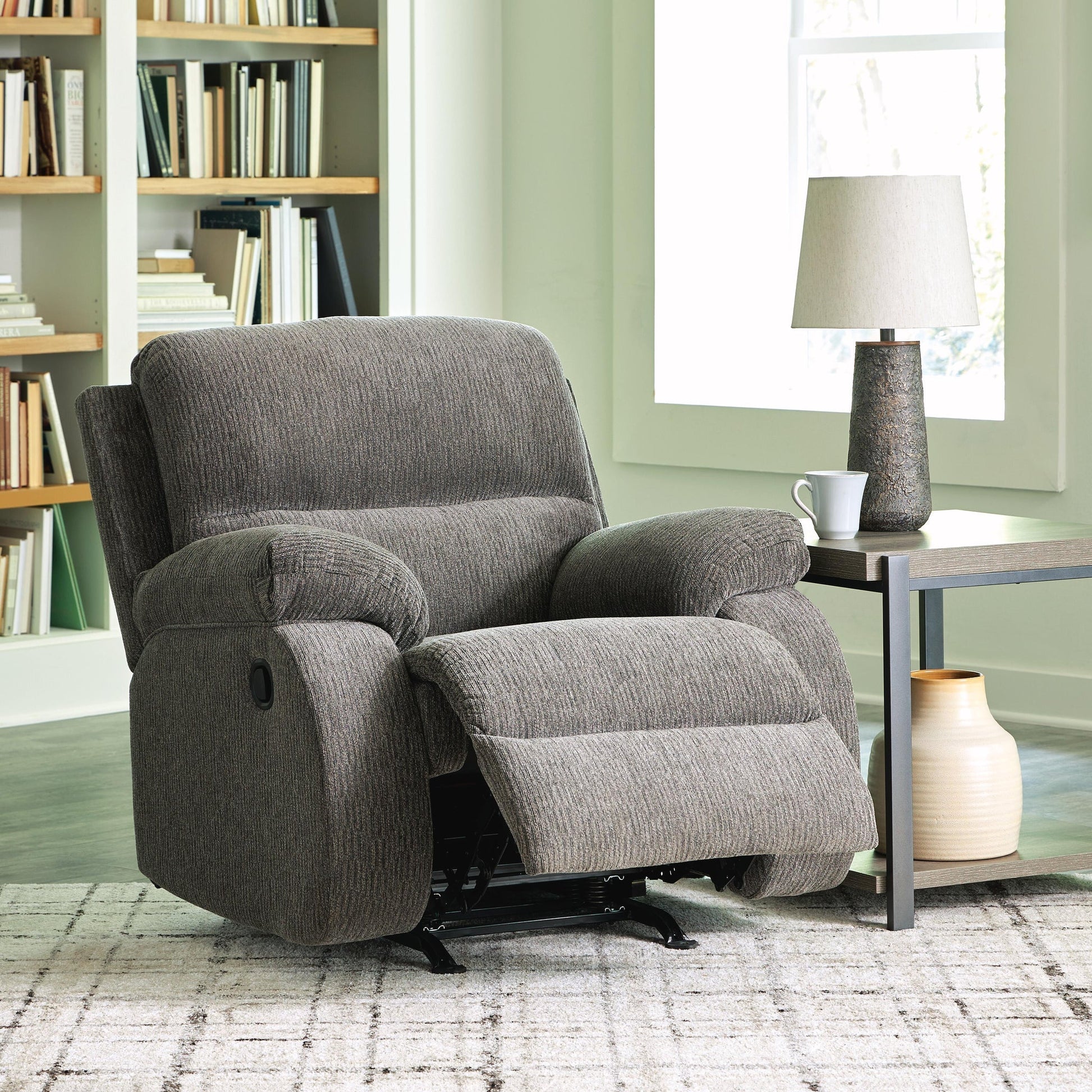 Scranto Rocker Recliner Signature Design by Ashley®