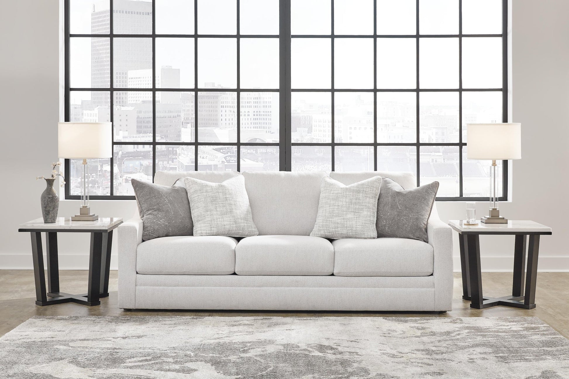 Maitelynn Sofa Signature Design by Ashley®