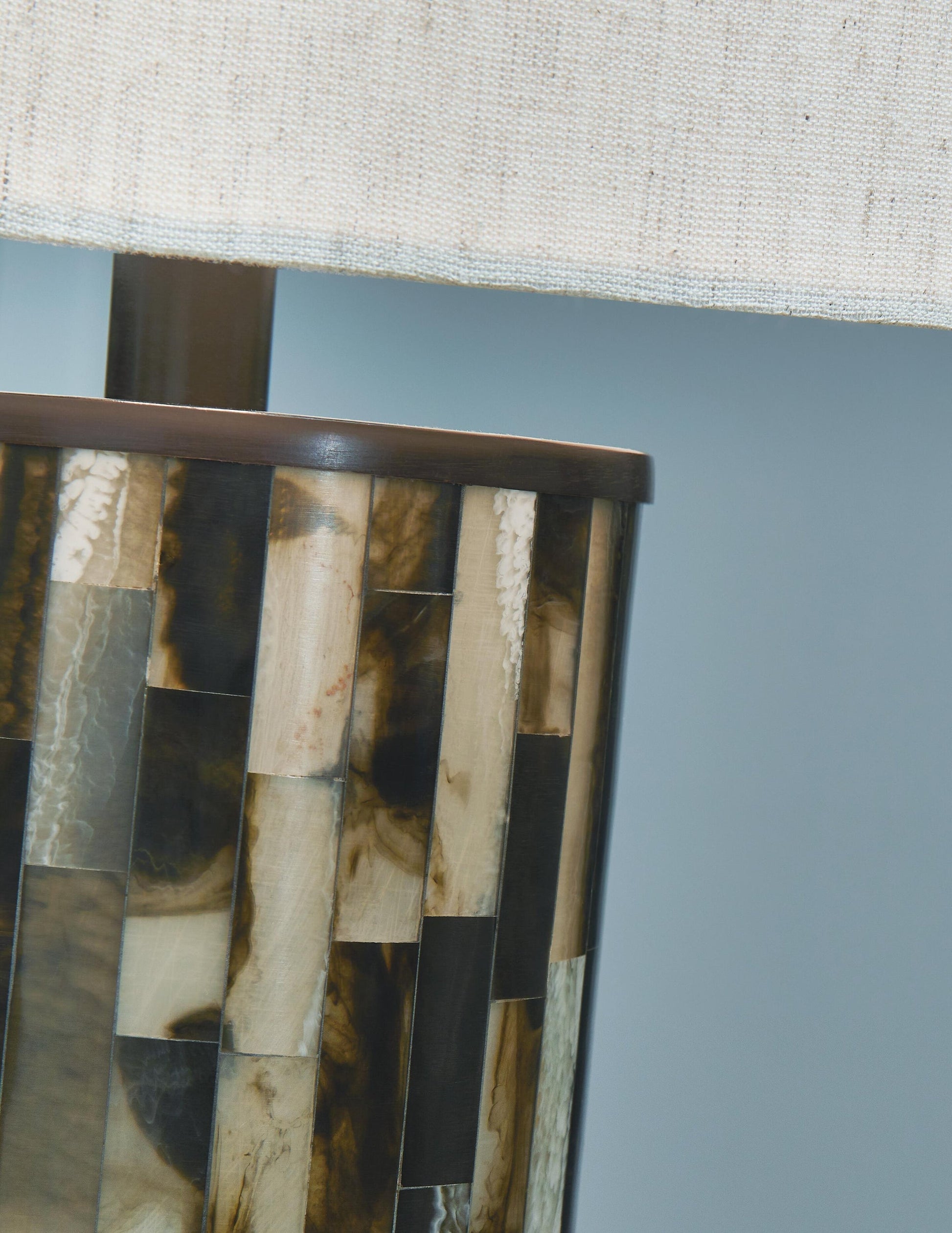 Ellford Poly Table Lamp (1/CN) Signature Design by Ashley®