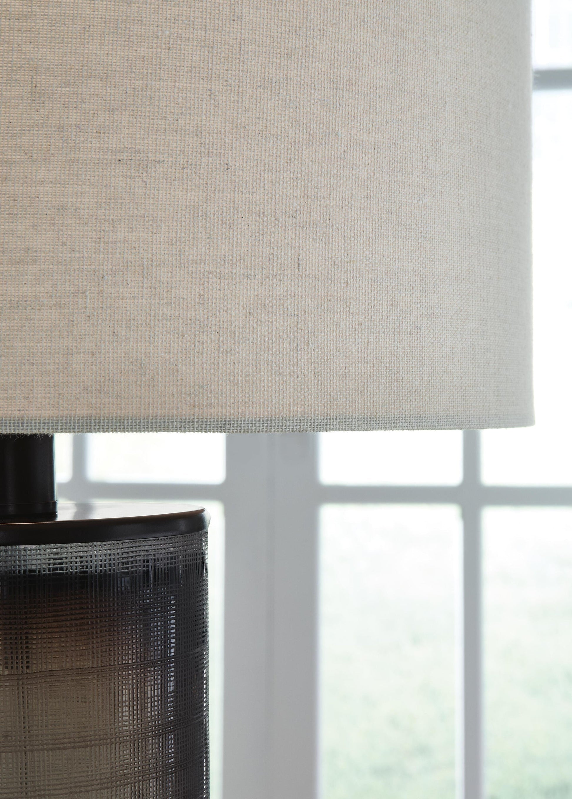 Dingerly Glass Table Lamp (1/CN) Signature Design by Ashley®
