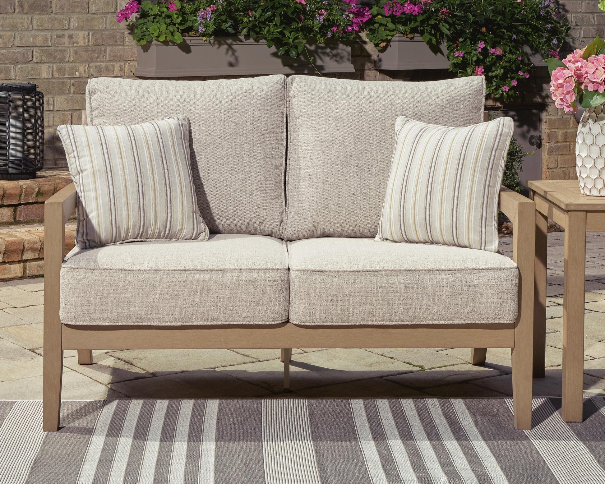 Hallow Creek Loveseat w/Cushion Signature Design by Ashley®