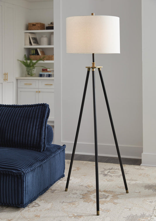Cashner Metal Floor Lamp (1/CN) Signature Design by Ashley®