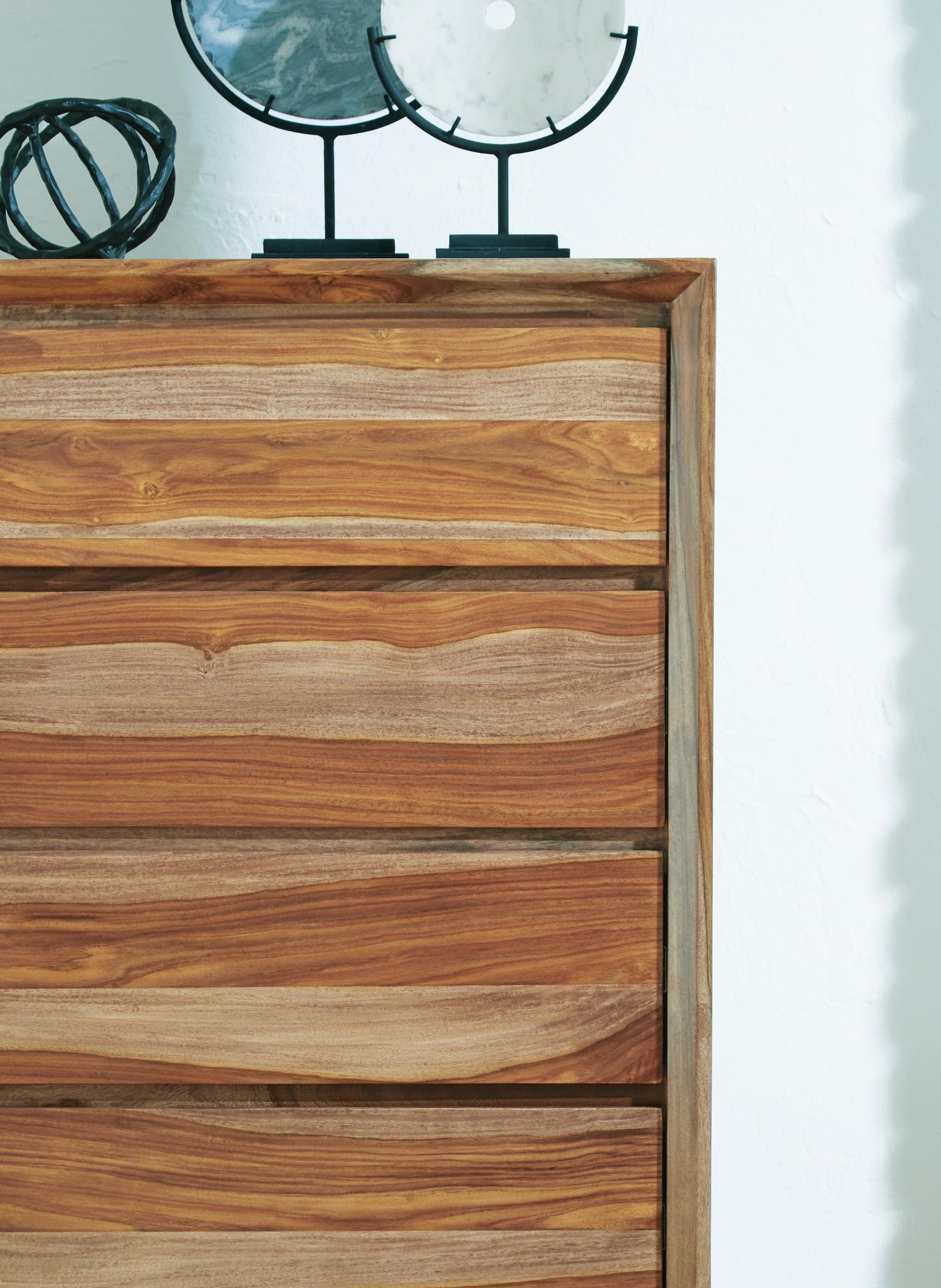 Dressonni Five Drawer Chest Signature Design by Ashley®