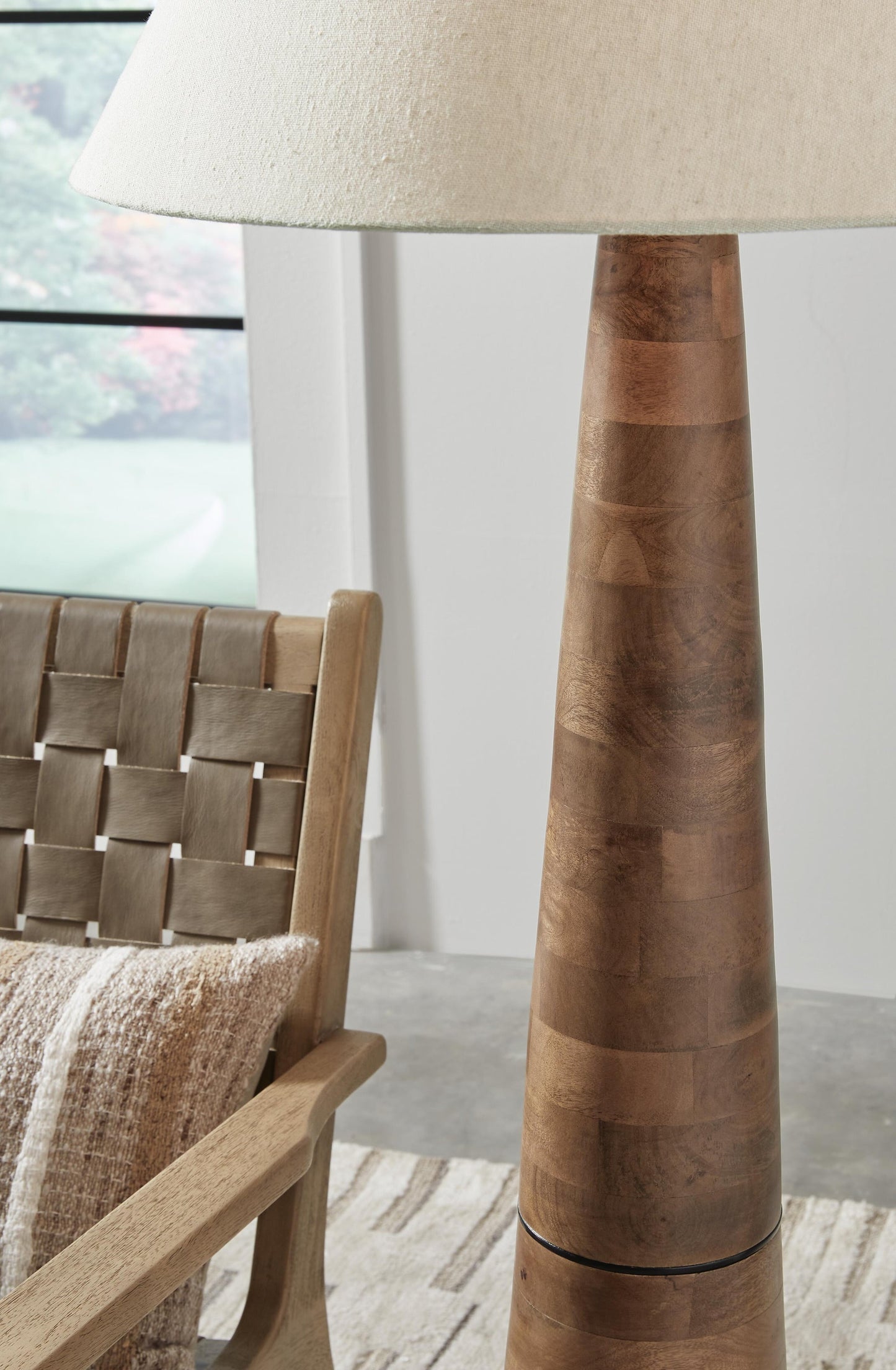 Danset Wood Floor Lamp (1/CN) Signature Design by Ashley®