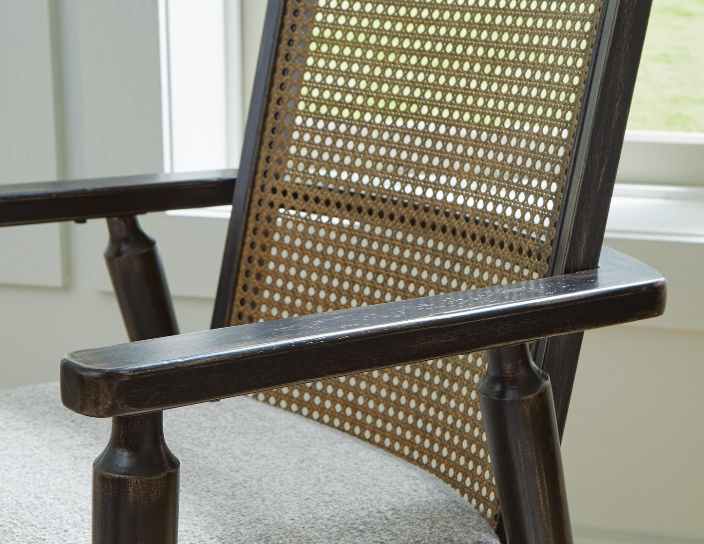 Galliden Dining UPH Arm Chair (2/CN) Signature Design by Ashley®