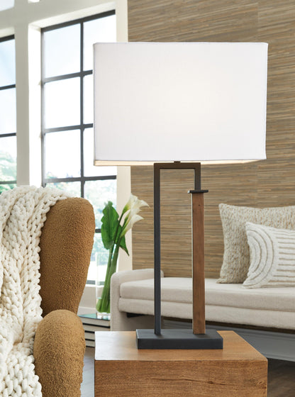 Voslen Metal Table Lamp (2/CN) Signature Design by Ashley®