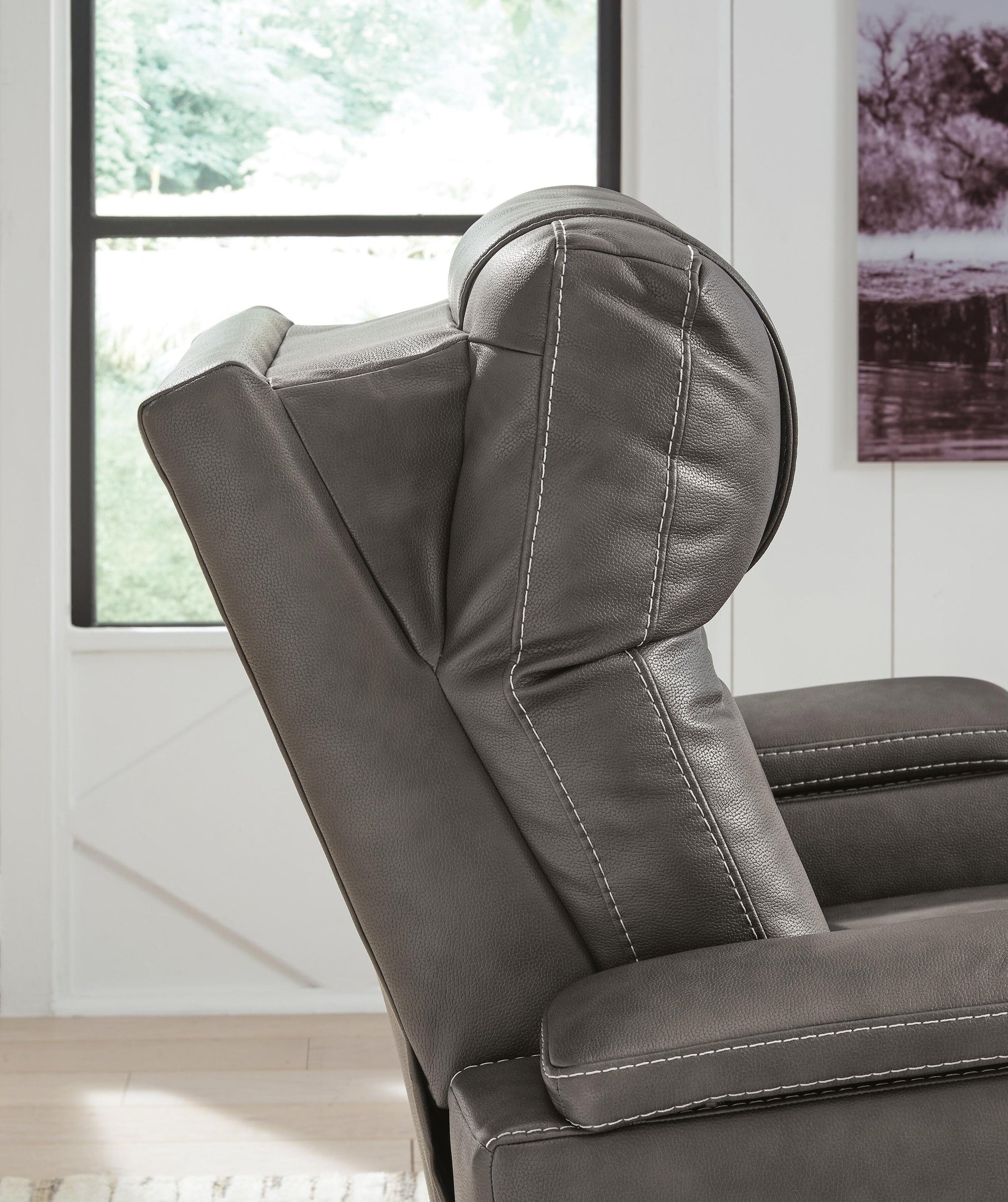 Feazada PWR Recliner/ADJ Headrest Signature Design by Ashley®