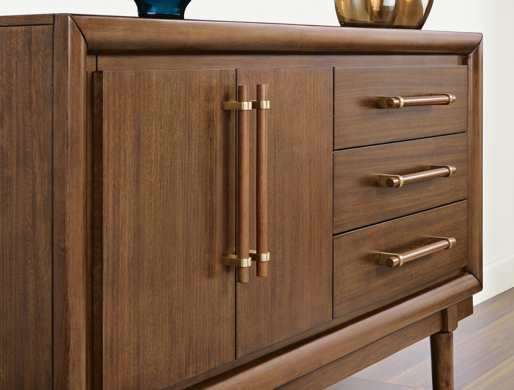 Lyncott Dining Room Server Signature Design by Ashley®