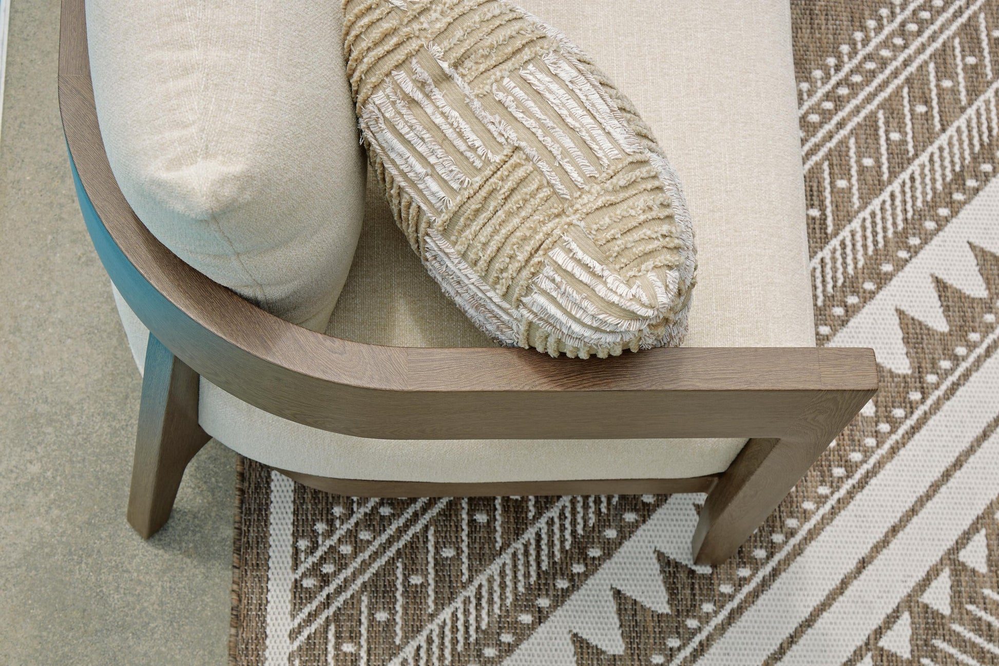 Serene Bay Loveseat w/Cushion Signature Design by Ashley®