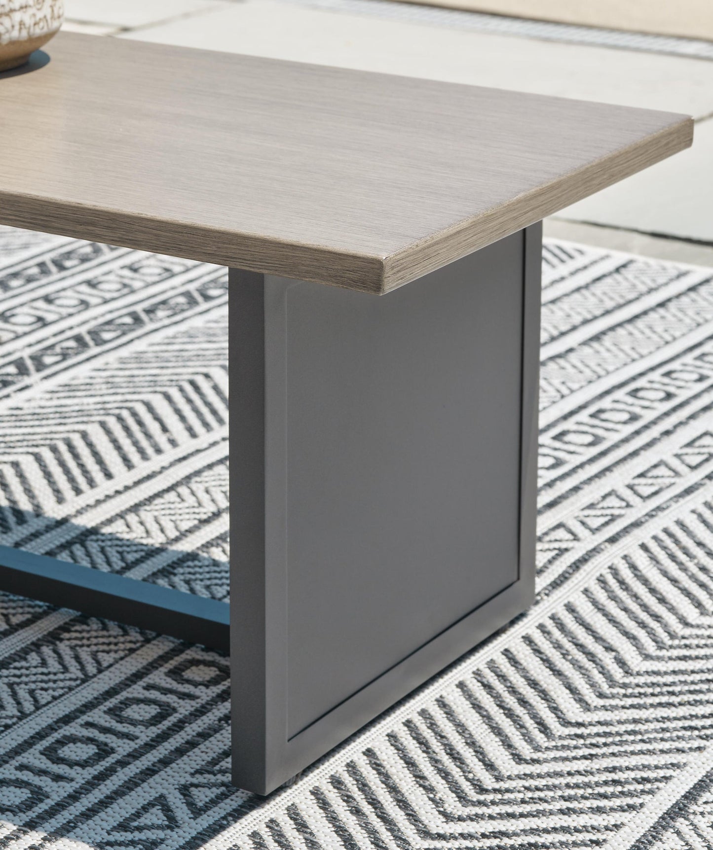 Bree Zee 7-Piece Outdoor Modular Seating Signature Design by Ashley®