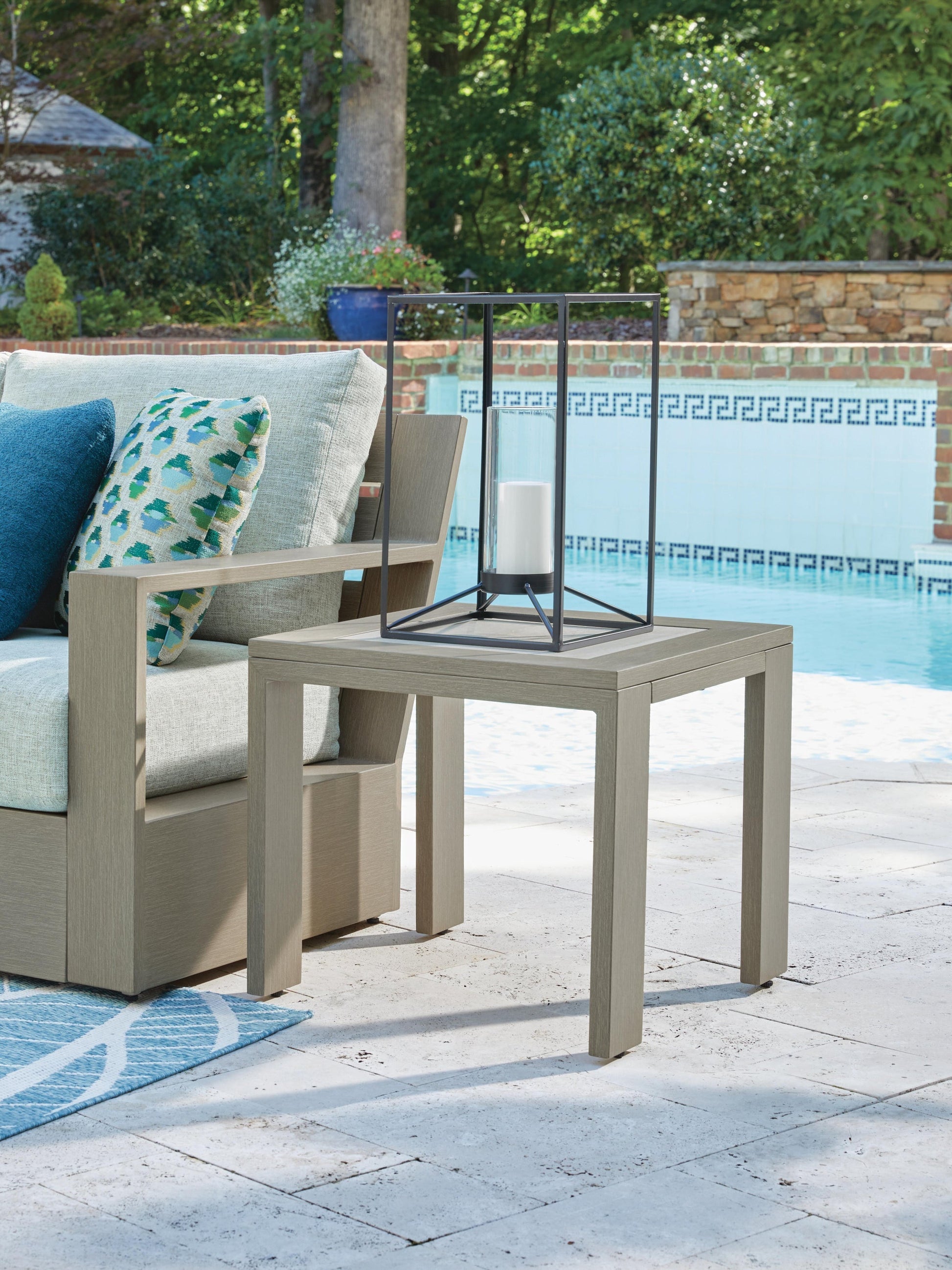 Kimpton Isle Square End Table Signature Design by Ashley®