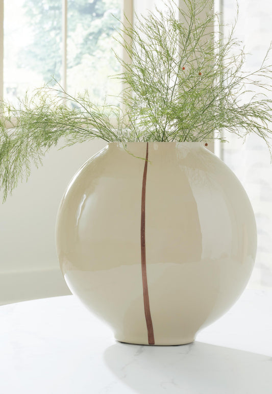 Sheabourne Vase Signature Design by Ashley®