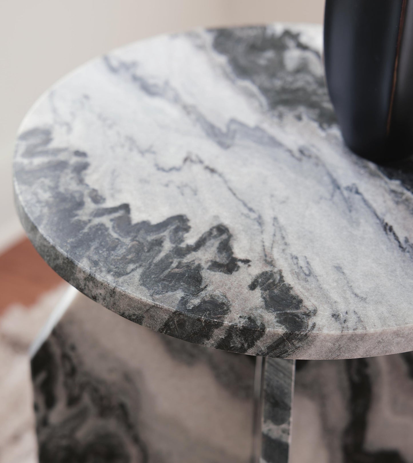 Wrenlane Accent Table Signature Design by Ashley®