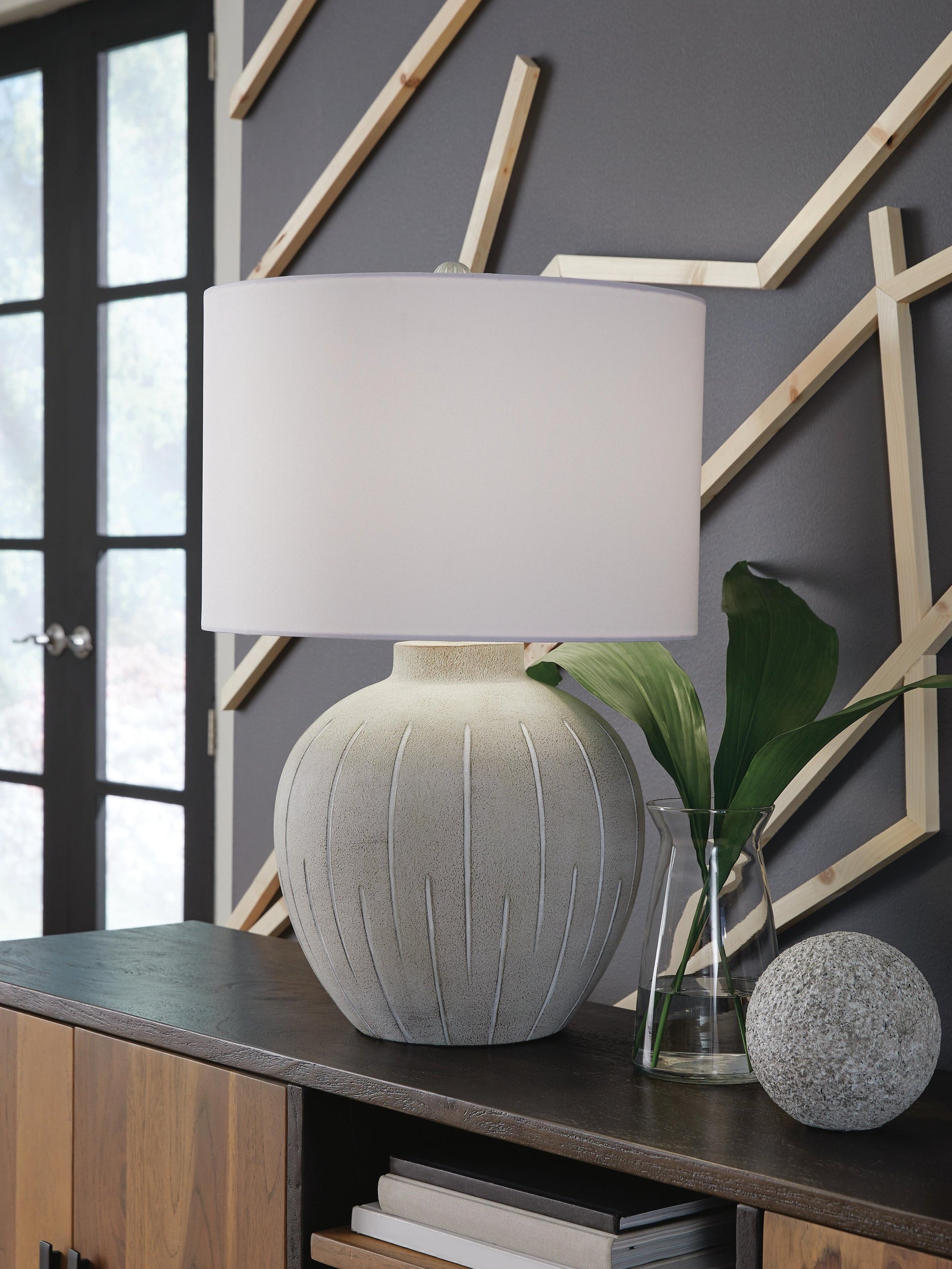 Calbert Poly Table Lamp (1/CN) Signature Design by Ashley®
