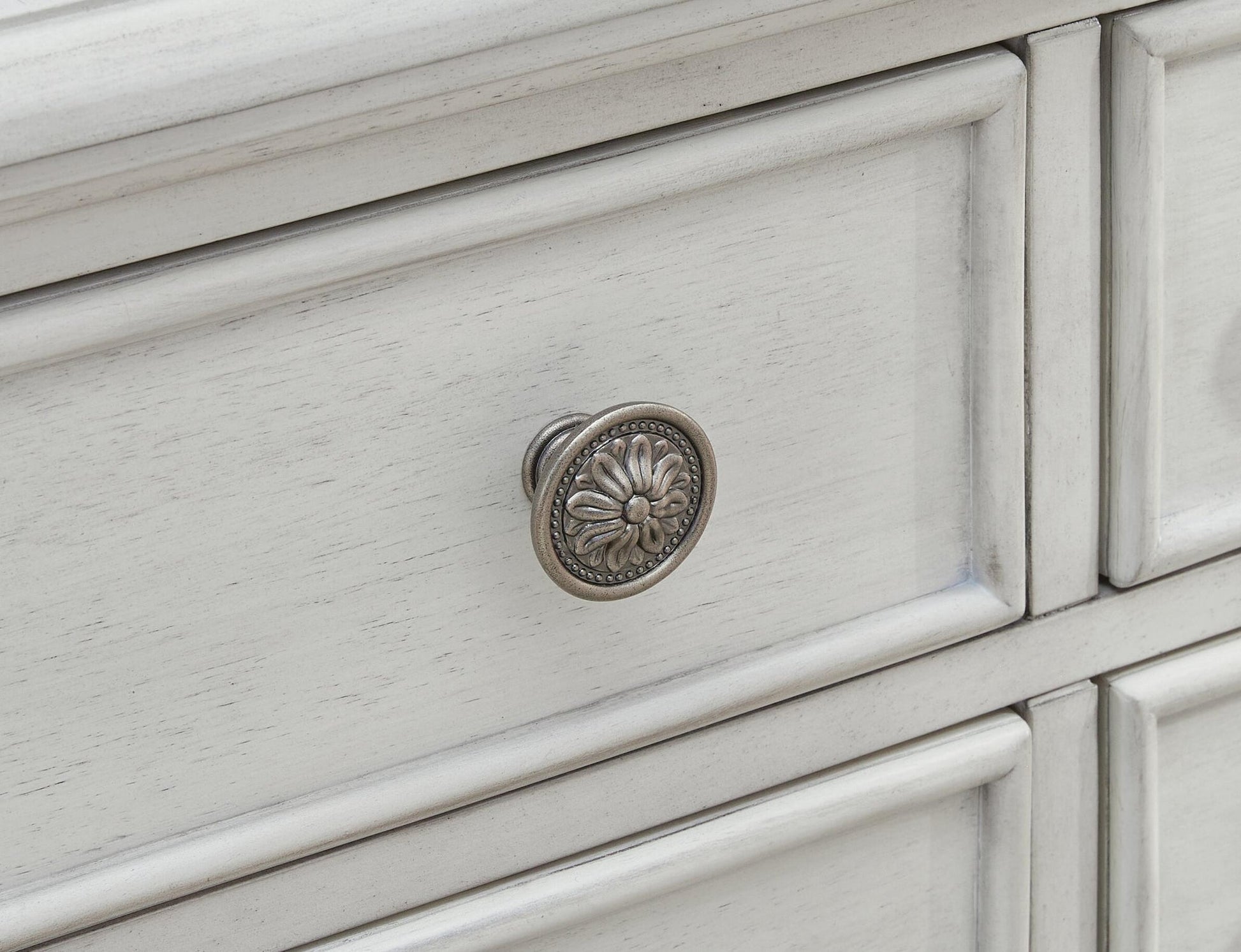 Montelaine Dining Room Server Benchcraft®