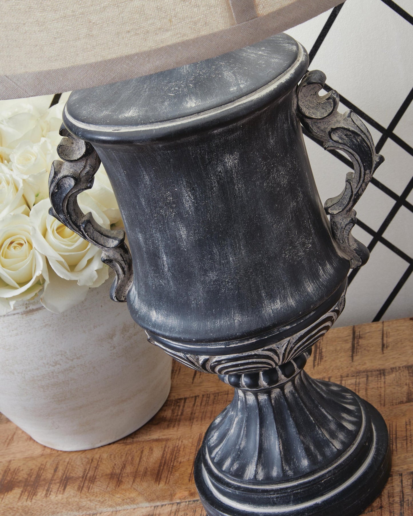 Morvanford Poly Table Lamp (1/CN) Signature Design by Ashley®