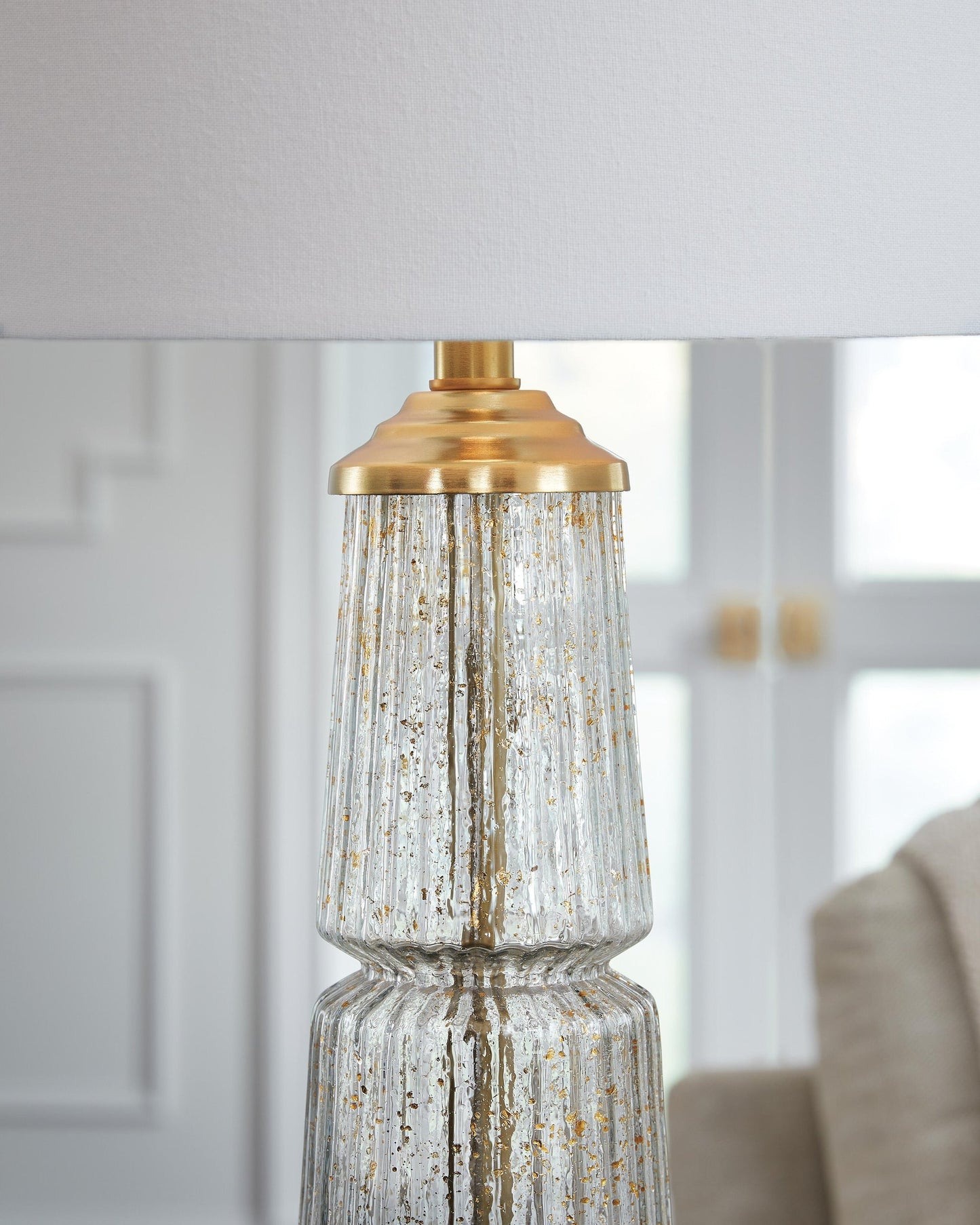 Bakersboro Glass Table Lamp (1/CN) Signature Design by Ashley®