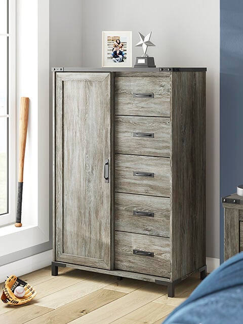 Frandern Dressing Chest Signature Design by Ashley®