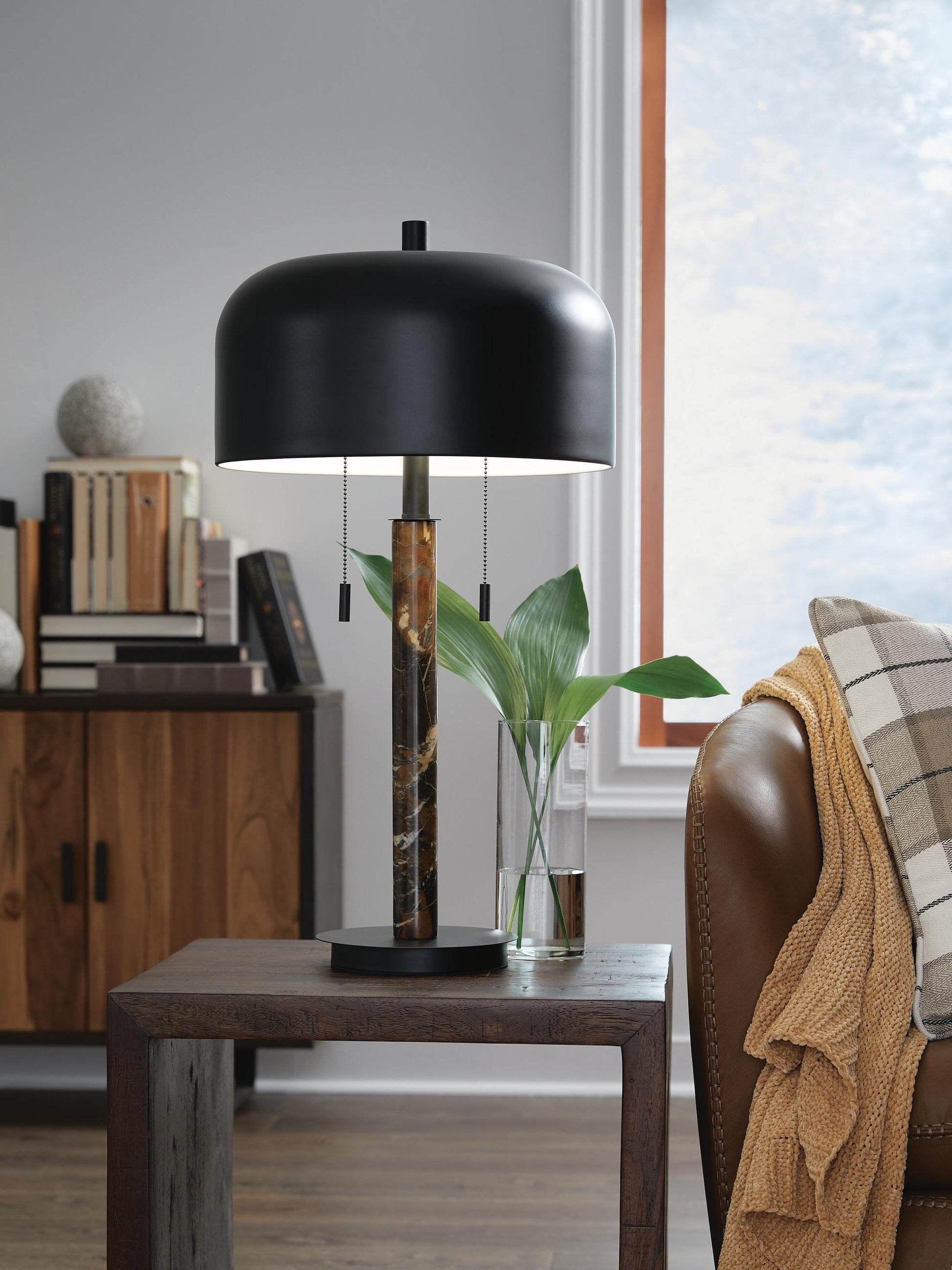 Alanbert Metal Table Lamp (1/CN) Signature Design by Ashley®