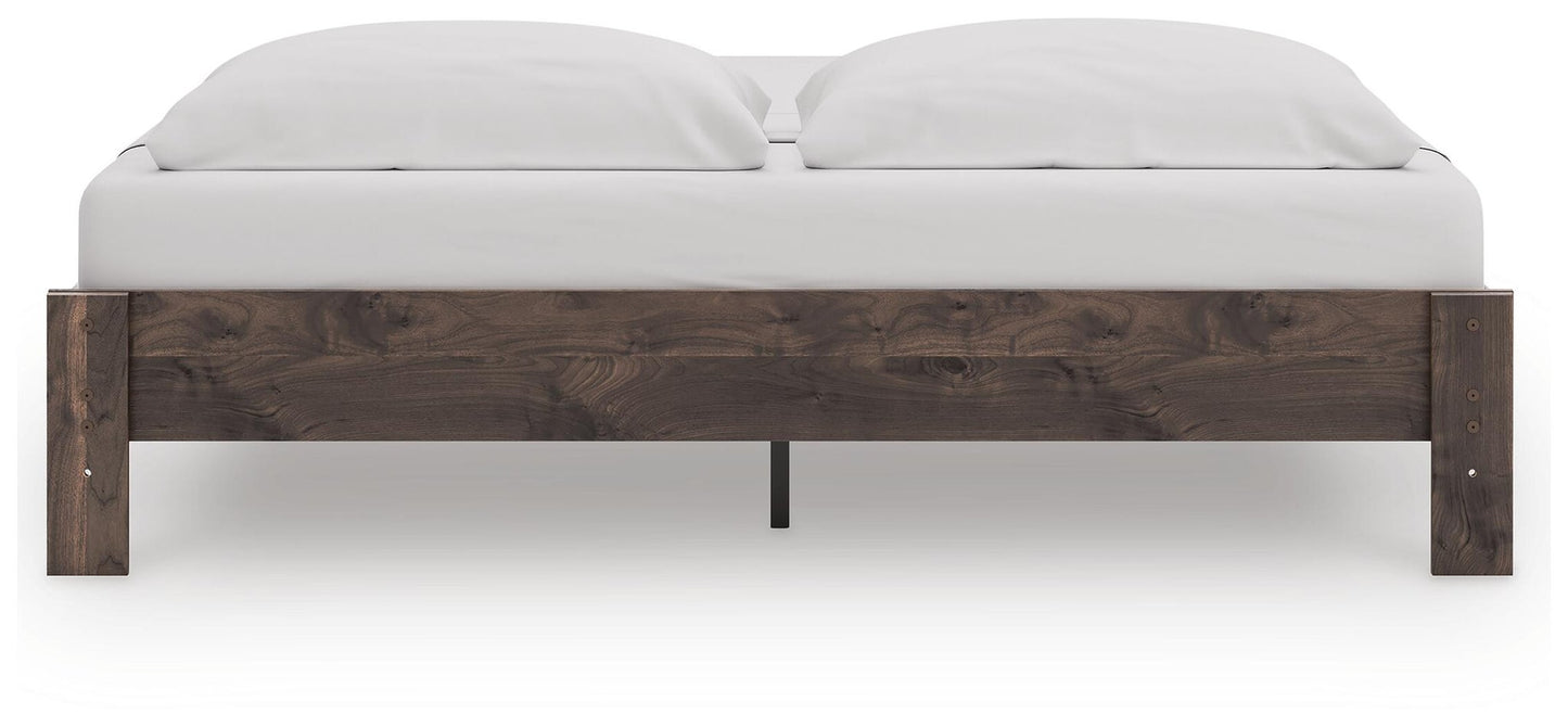 Calverson  Platform Bed Signature Design by Ashley®