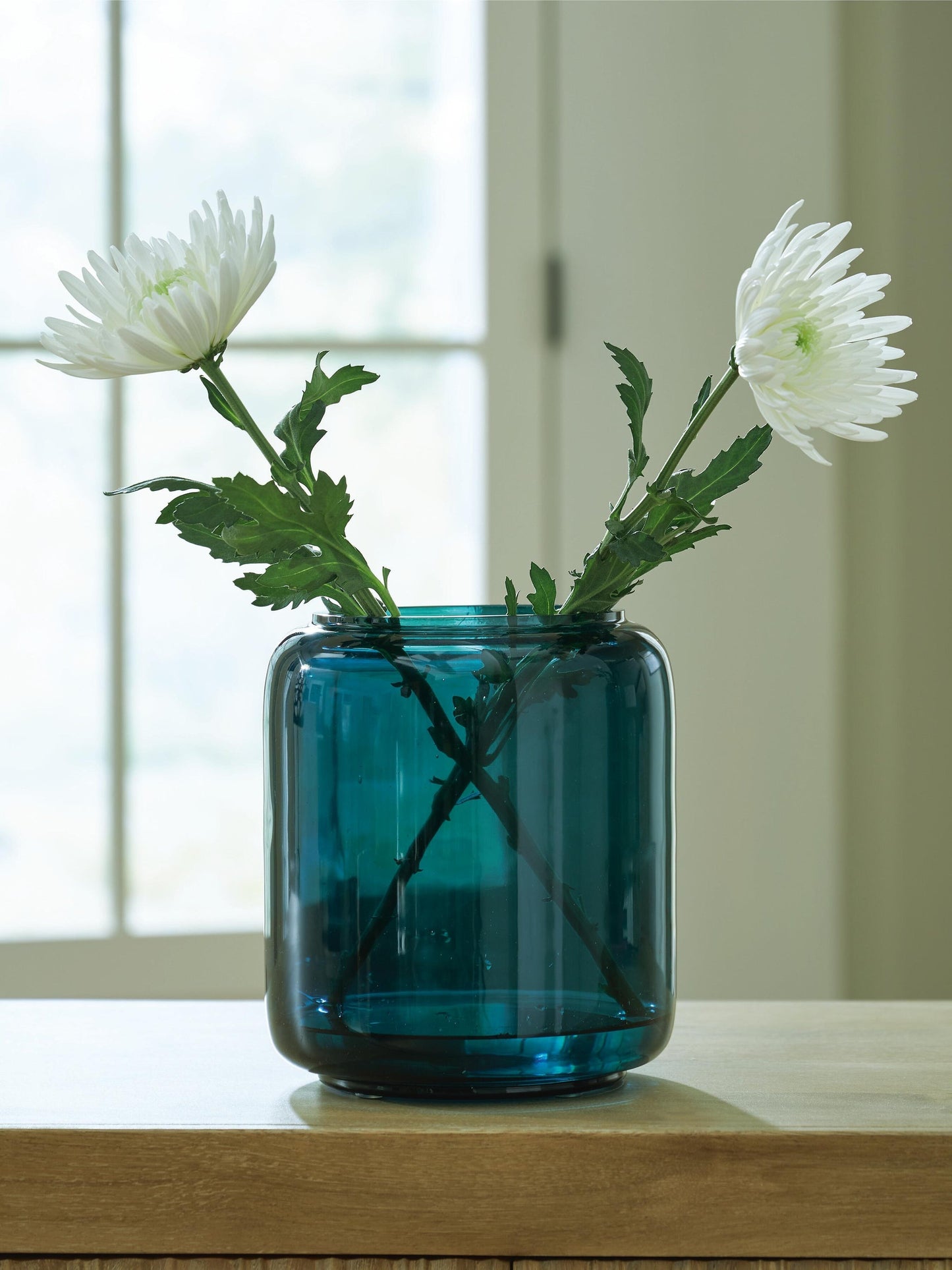 Inisland Vase Signature Design by Ashley®