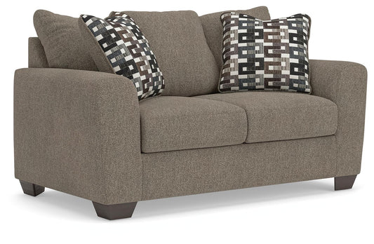Triston-Peaks Loveseat Benchcraft®