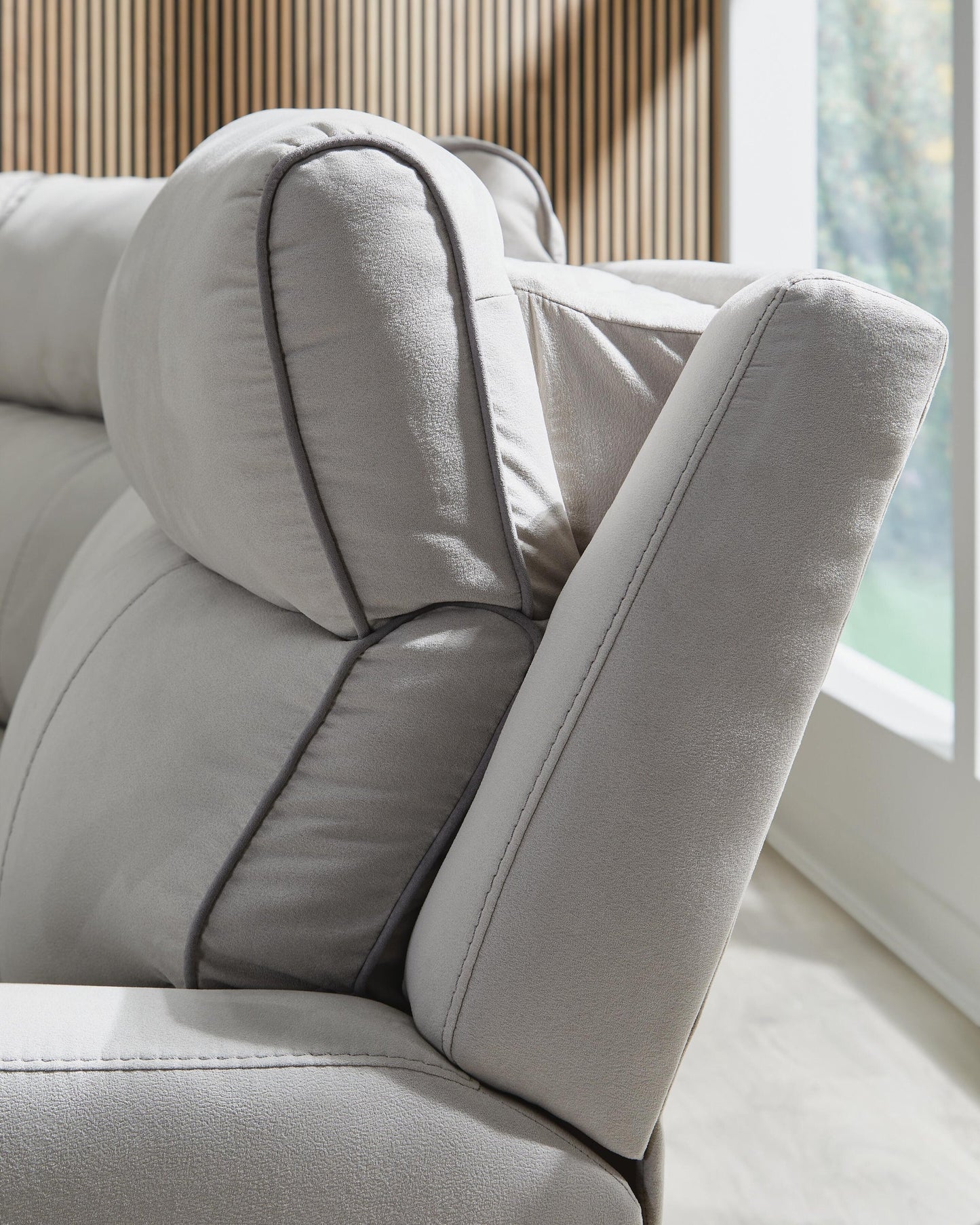 Social Pointe 6-Piece Power Reclining Sectional Signature Design by Ashley®