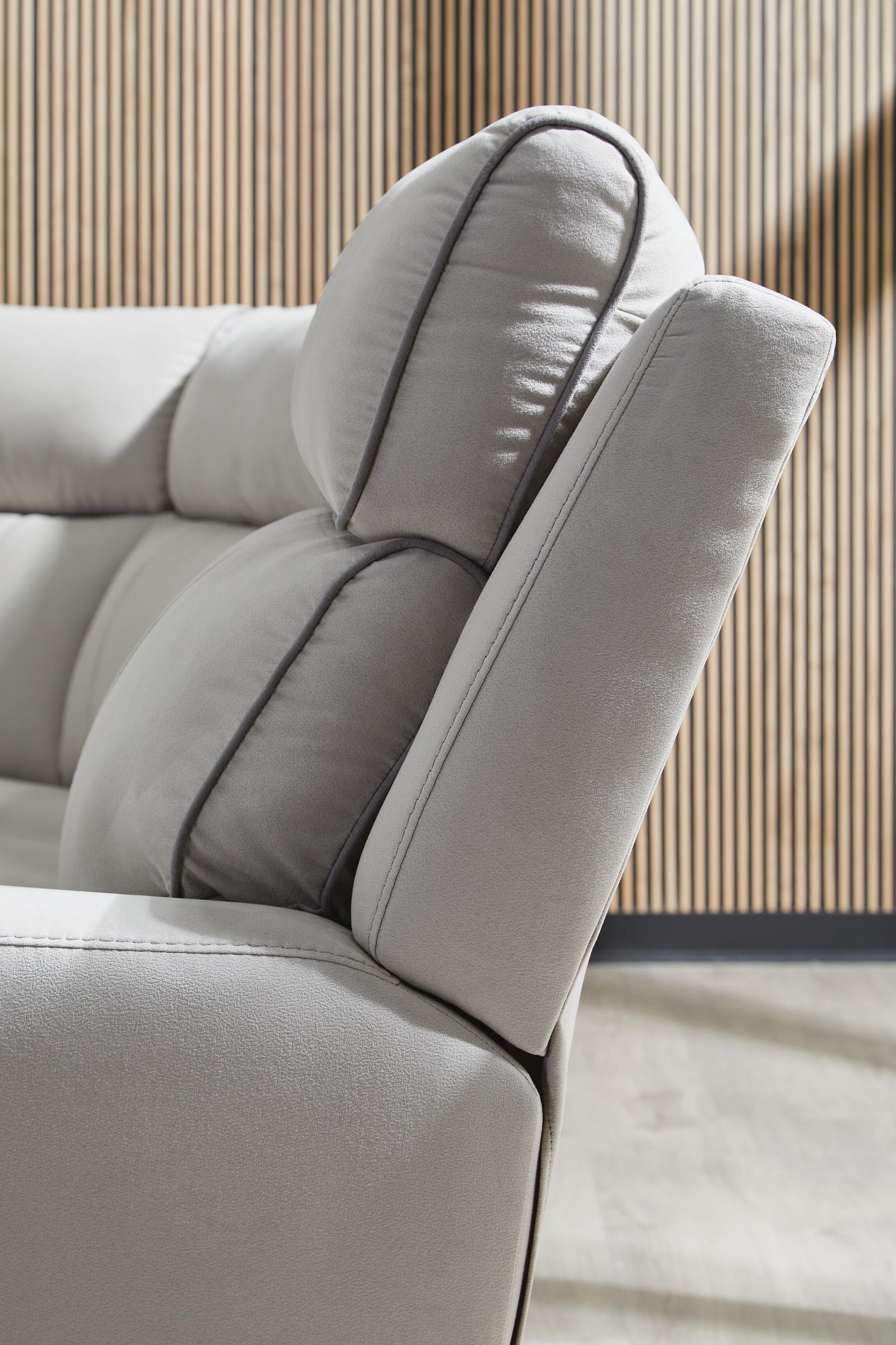 Social Pointe 5-Piece Power Reclining Sectional Signature Design by Ashley®