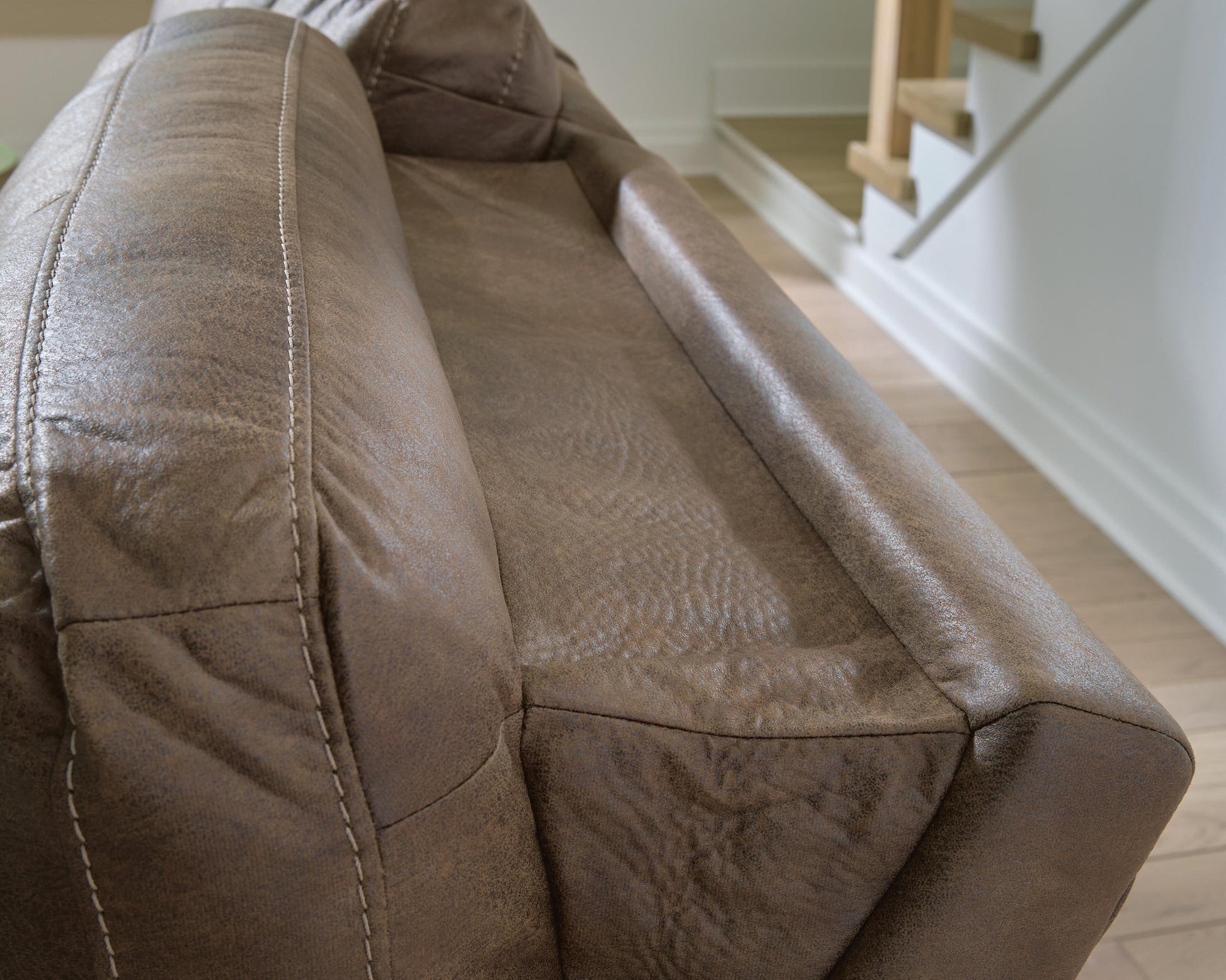 Beckley Place PWR REC Loveseat/CON/ADJ HDRST Signature Design by Ashley®