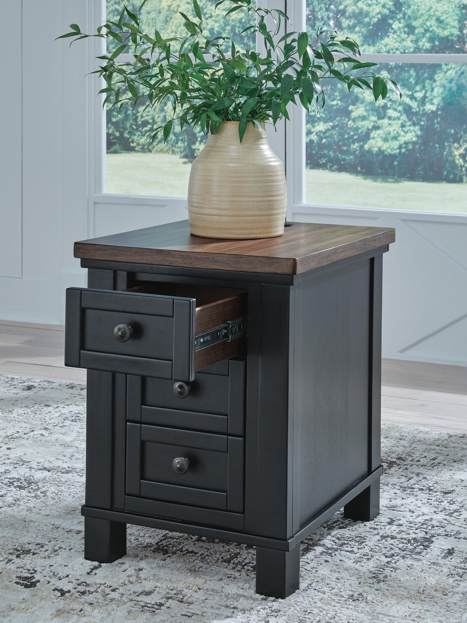 Wildenauer Chair Side End Table Signature Design by Ashley®