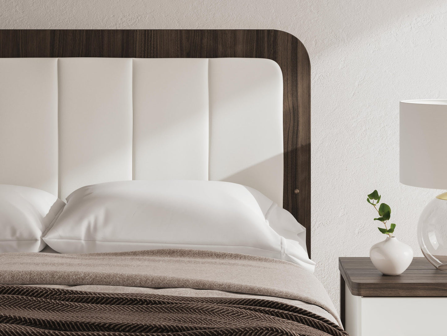 Kendanport  Upholstered Bed Signature Design by Ashley®