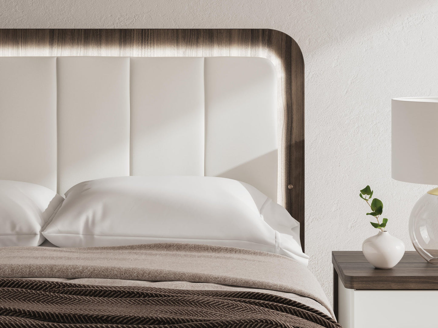 Kendanport  Upholstered Bed Signature Design by Ashley®