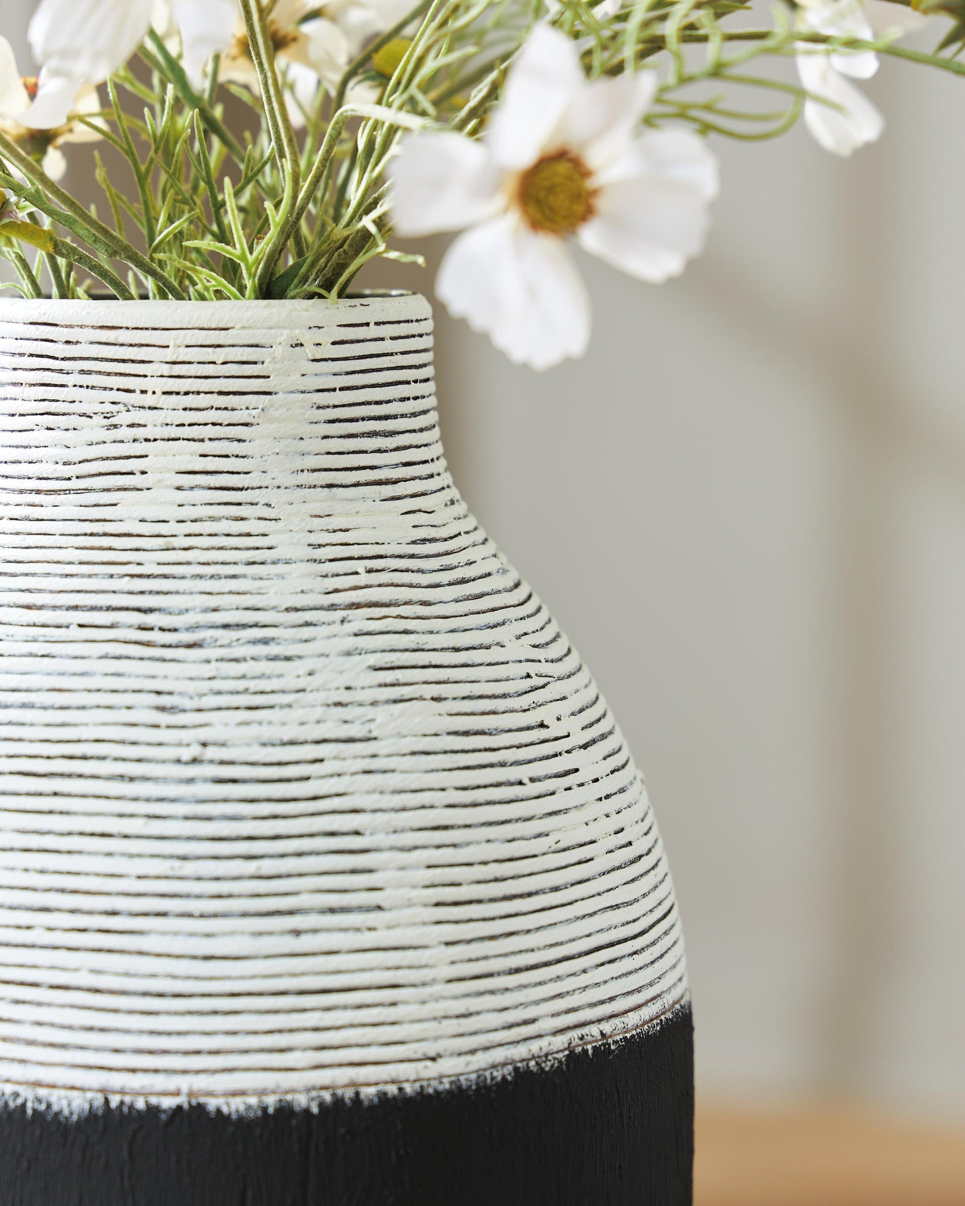 Girtha Vase Signature Design by Ashley®