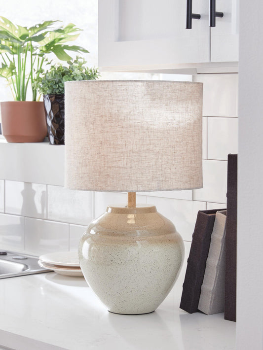 Waldish Metal Table Lamp (1/CN) Signature Design by Ashley®
