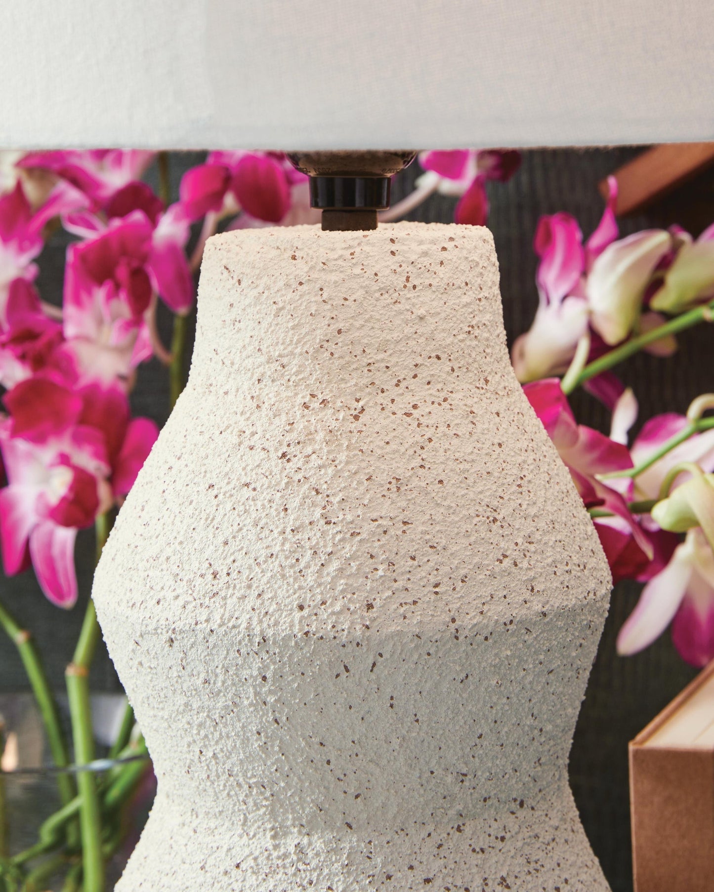 Dawthorne Paper Table Lamp (1/CN) Signature Design by Ashley®