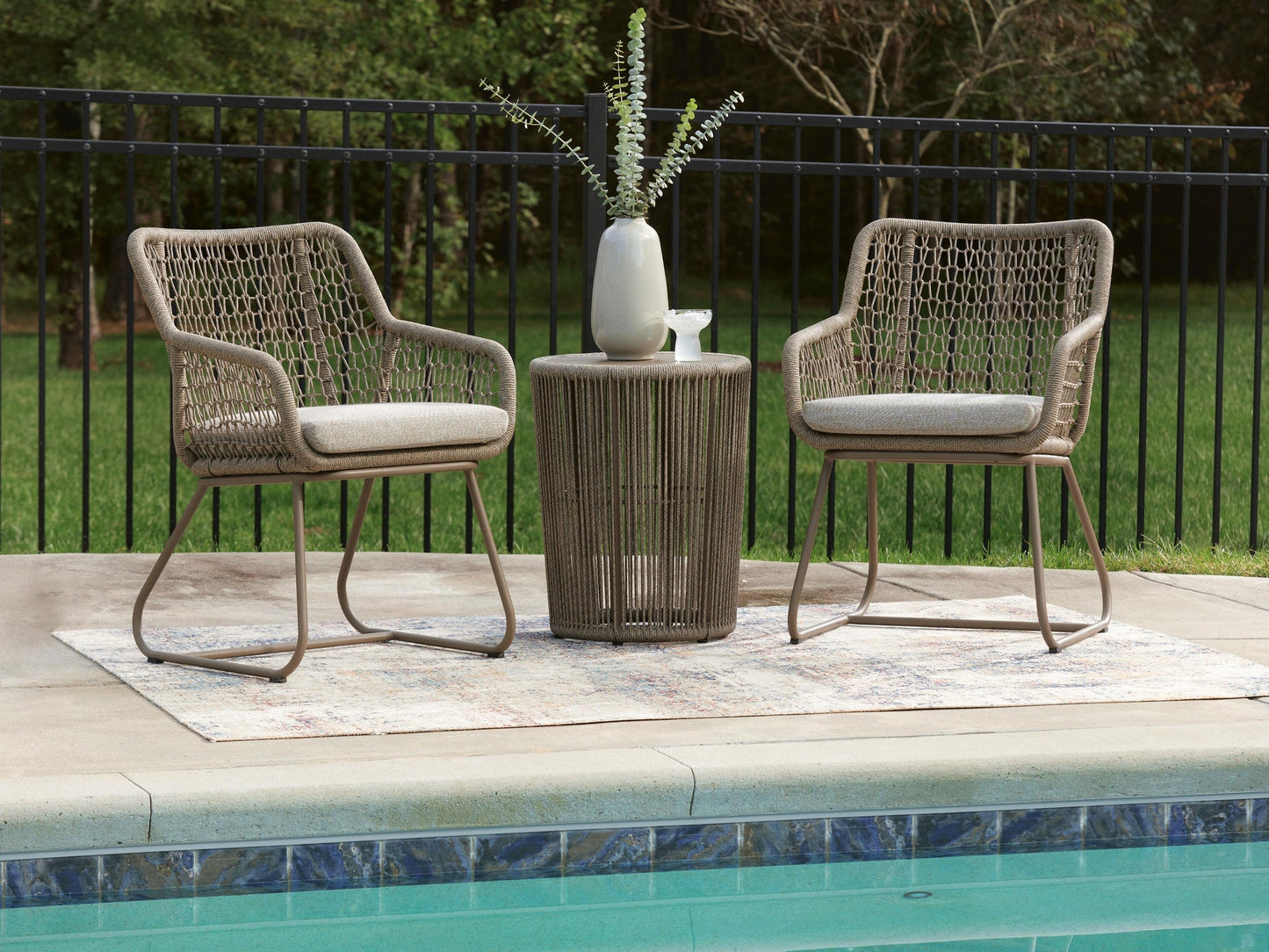 Majors Beach Chairs w/CUSH/Table Set (3/CN) Signature Design by Ashley®