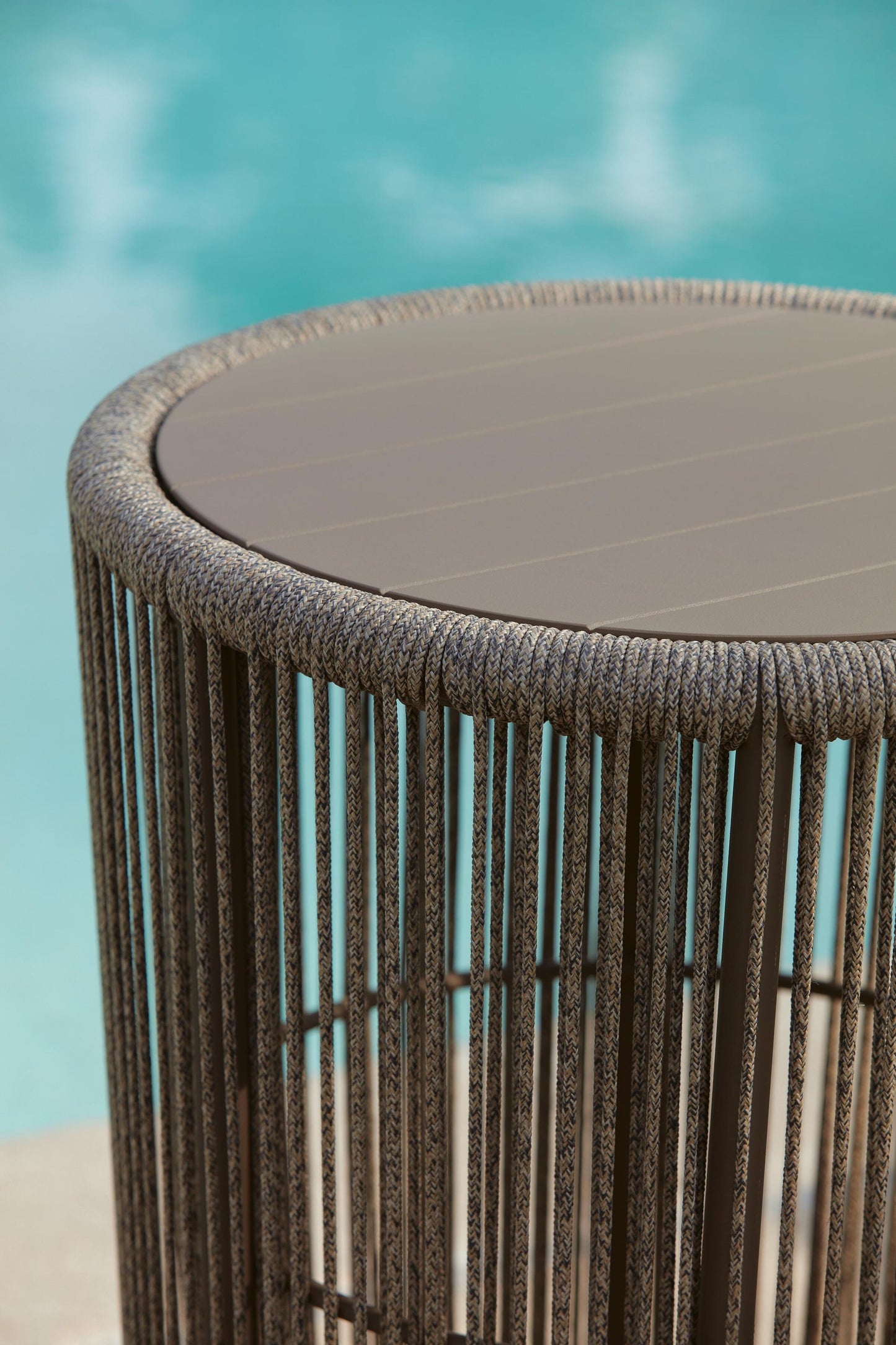 Majors Beach Chairs w/CUSH/Table Set (3/CN) Signature Design by Ashley®