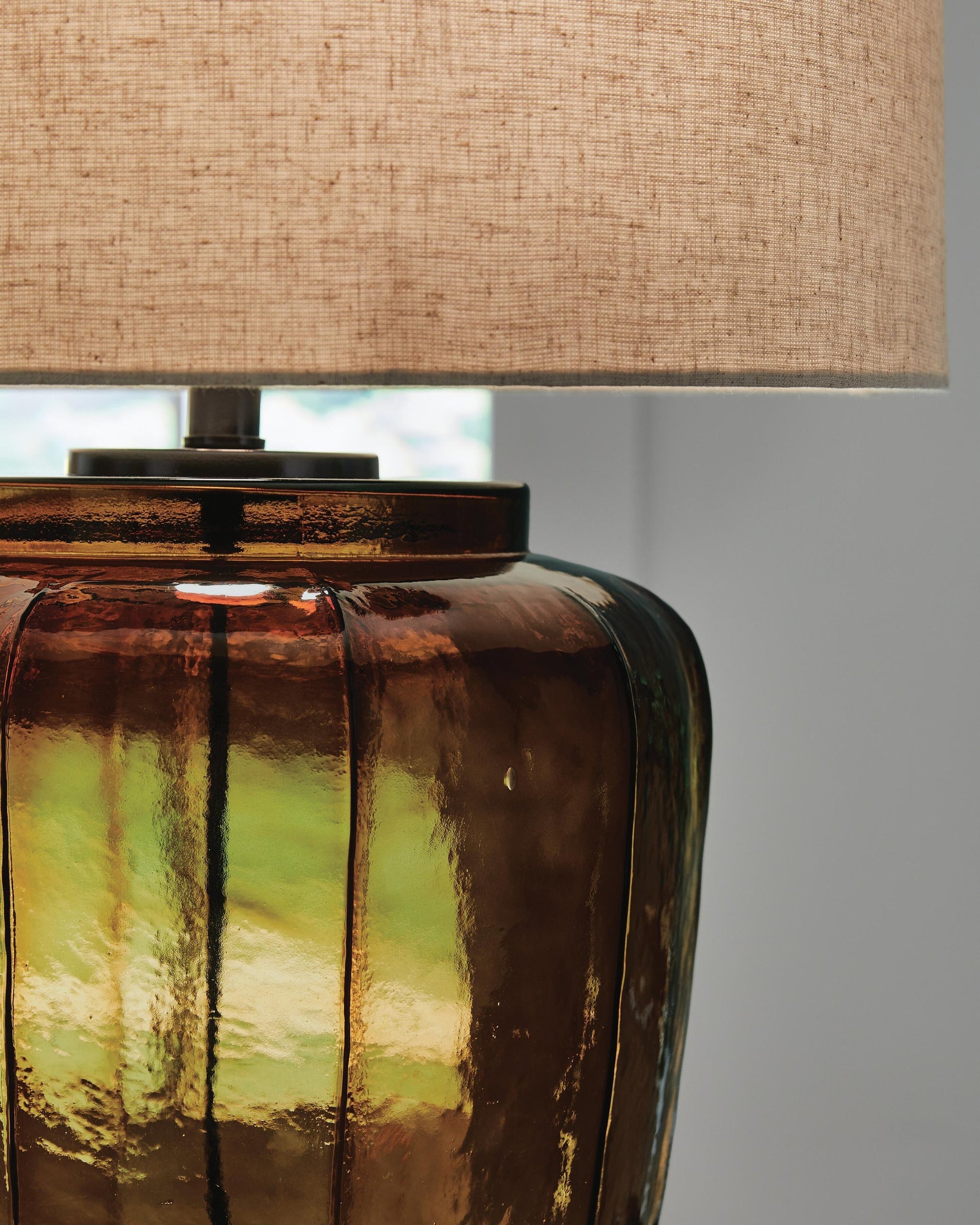 Bainmore Glass Table Lamp (1/CN) Signature Design by Ashley®