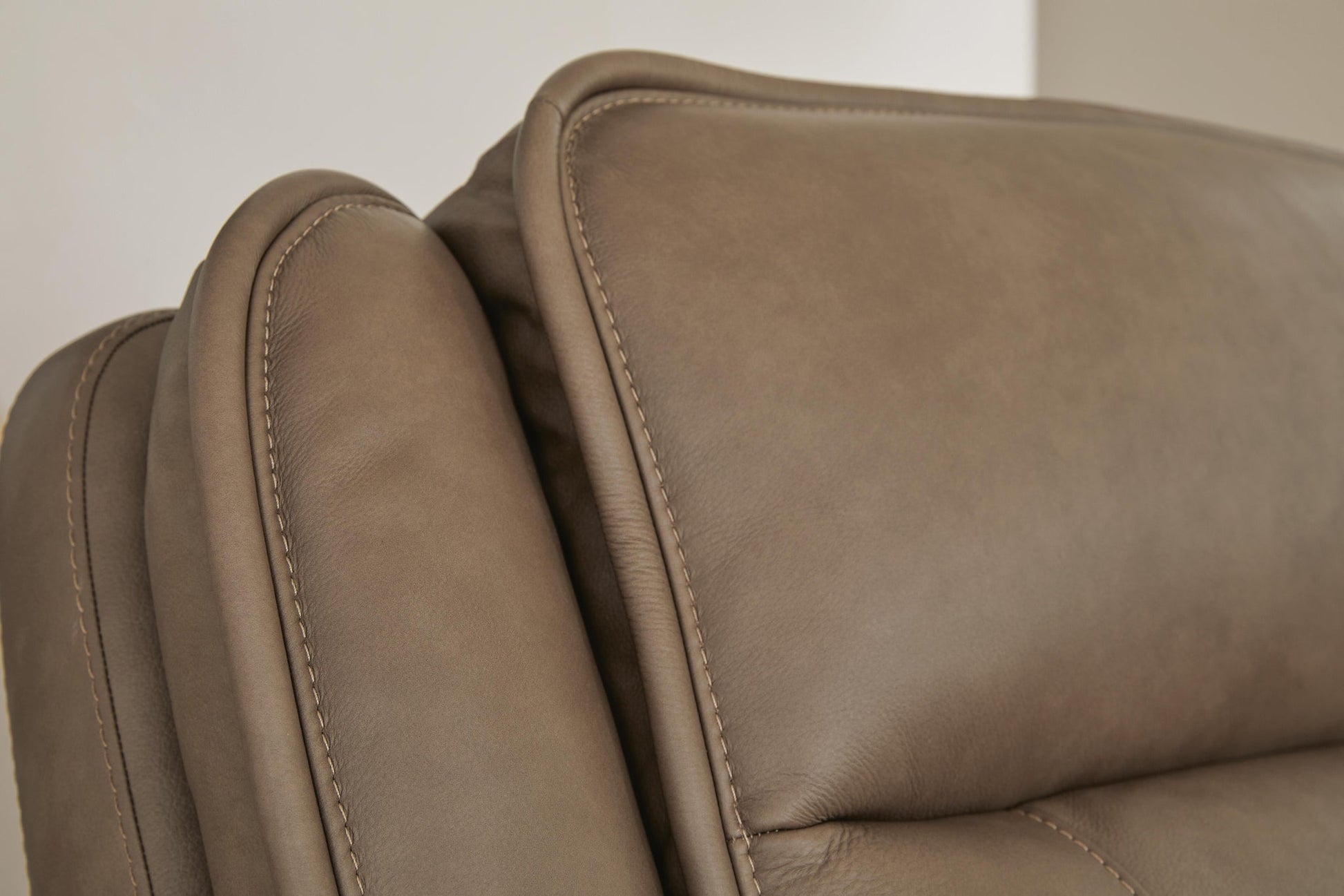 Glencroft PWR REC Loveseat/CON/ADJ HDRST Signature Design by Ashley®