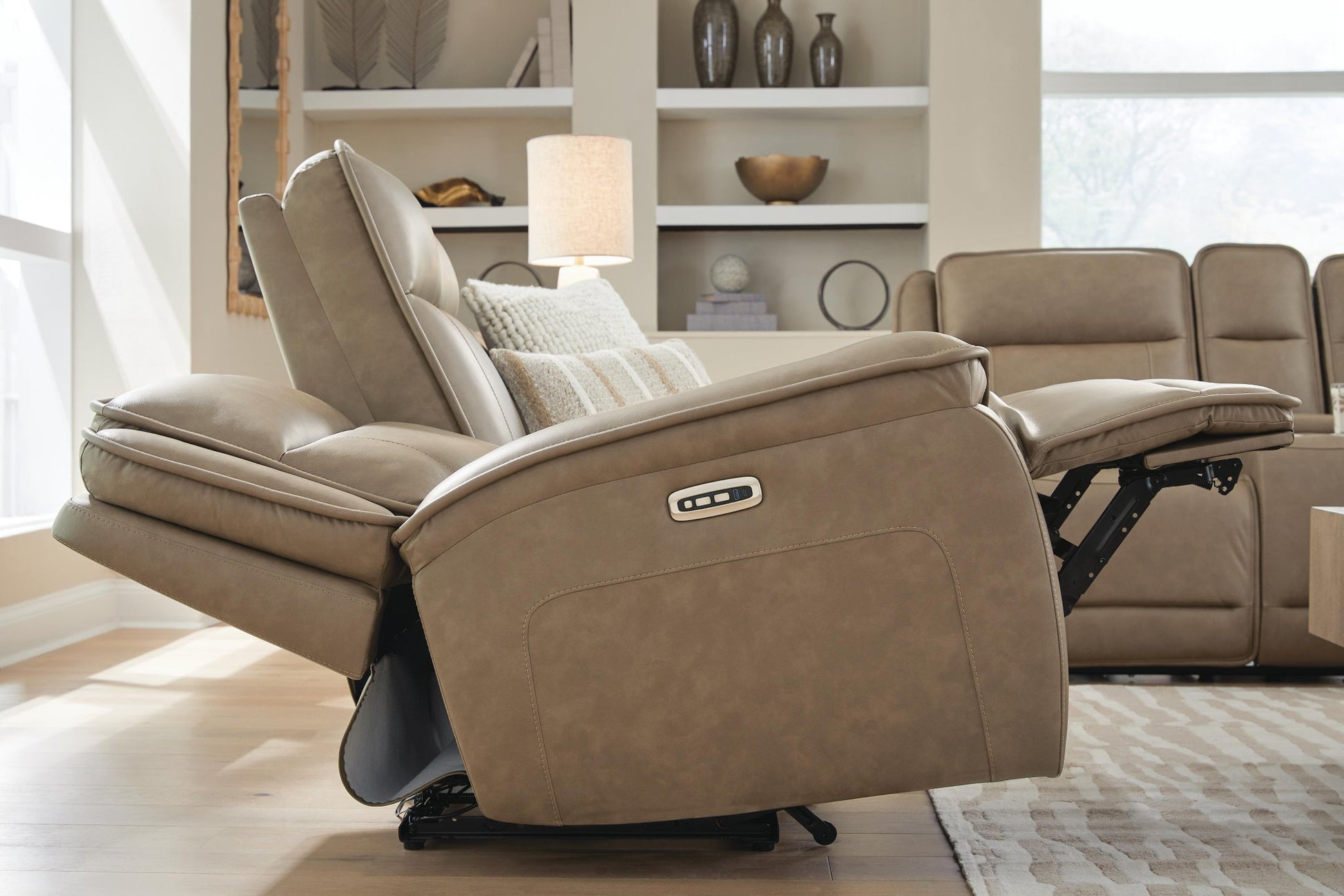 Glencroft PWR REC Loveseat/CON/ADJ HDRST Signature Design by Ashley®