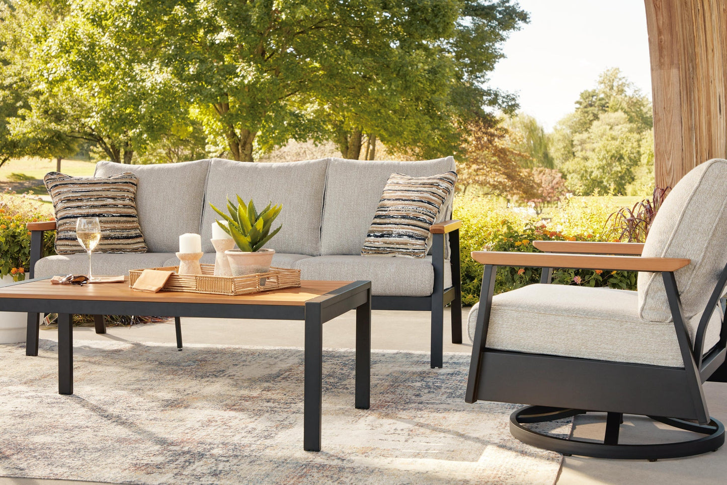 Carmel Highlands Sofa/Chairs/Table Set (4/CN) Signature Design by Ashley®