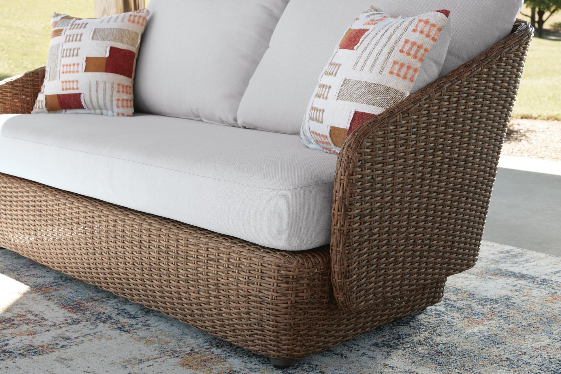 Double Point Love/Swivel Chairs Set (3/CN) Signature Design by Ashley®