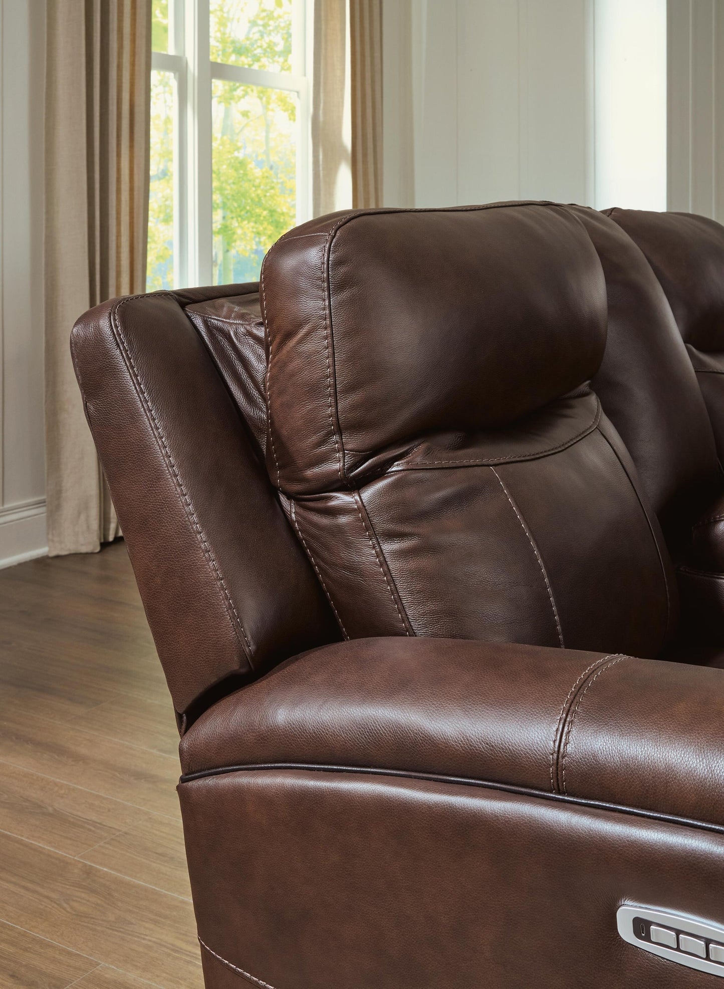 Gravier PWR Recliner/ADJ Headrest Benchcraft®